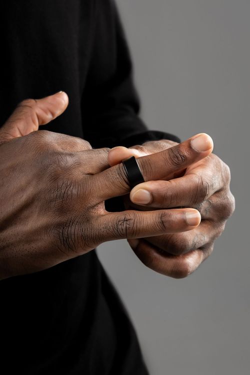 Wizpr smart ring provides discreet way to talk to AI