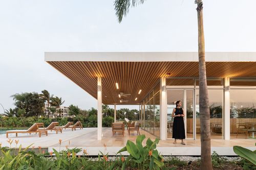 Urlo Studio completes steel pavilion for Ecuadorian sports club