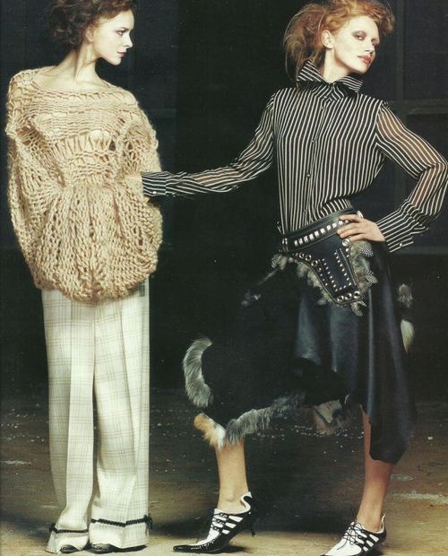 Tatiana Urina and Ksenia Knyazeva by Vladimir Glynin for L'Offic